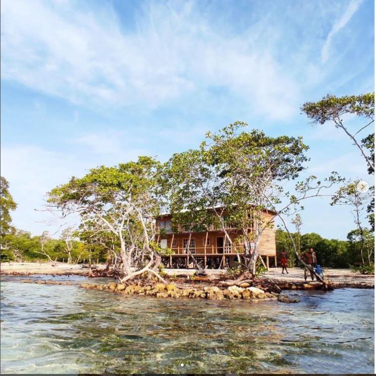 Hostel villa luz Beach Tintipan Island Exteriör bild