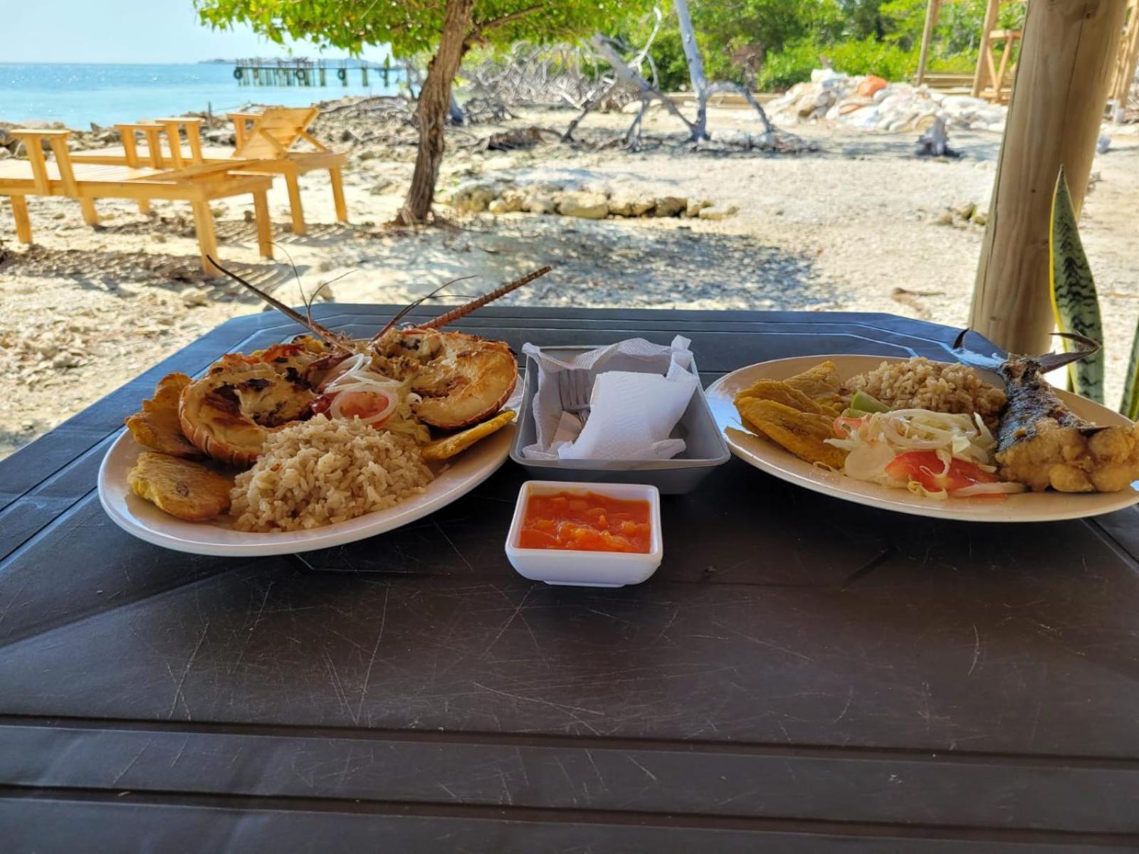 Hostel villa luz Beach Tintipan Island Exteriör bild